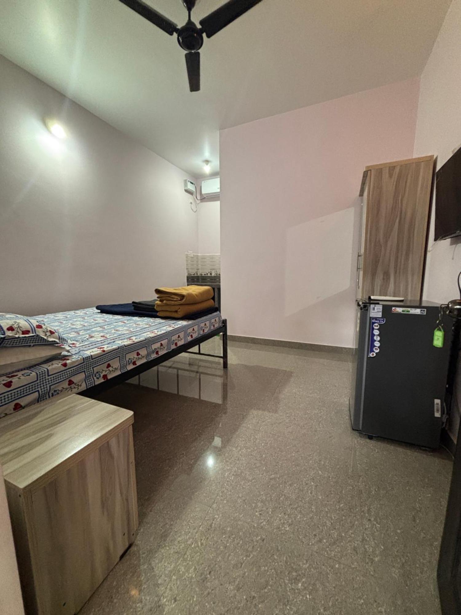Tamasha Goa Vagator Hostel Buitenkant foto